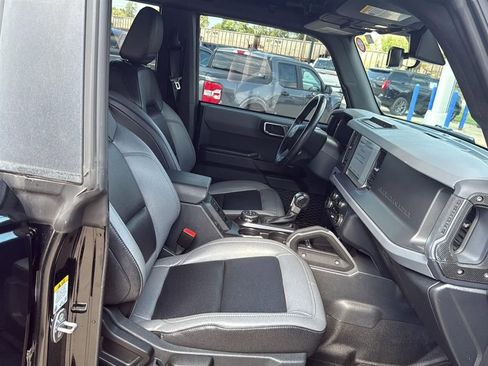 Used 2024 Ford Bronco Big Bend w/ Sasquatch Package image 21