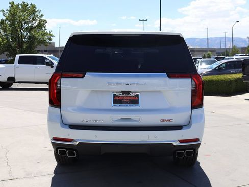 New 2026 GMC Yukon Denali w/ Denali Reserve Package AWD/4WD image 5