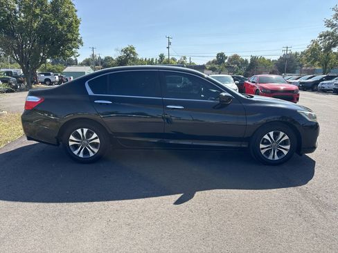 Used 2015 Honda Accord LX image 8
