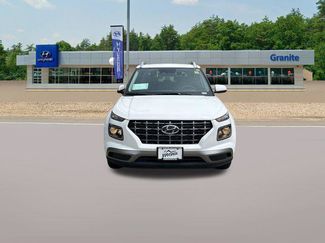 New 2026 Hyundai Venue SEL FWD video 3