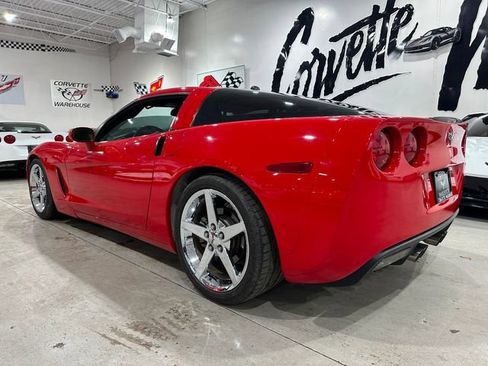 Used 2005 Chevrolet Corvette Coupe w/ Preferred Equipment Group RWD image 4