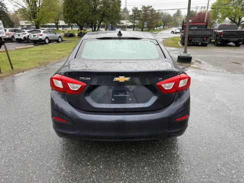 Used 2016 Chevrolet Cruze LT w/ Convenience Package FWD image 4