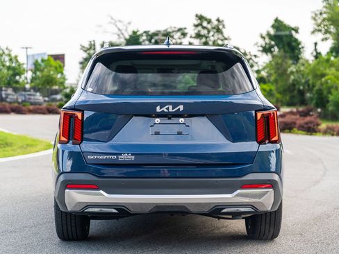 Used 2024 Kia Sorento SX FWD image 7