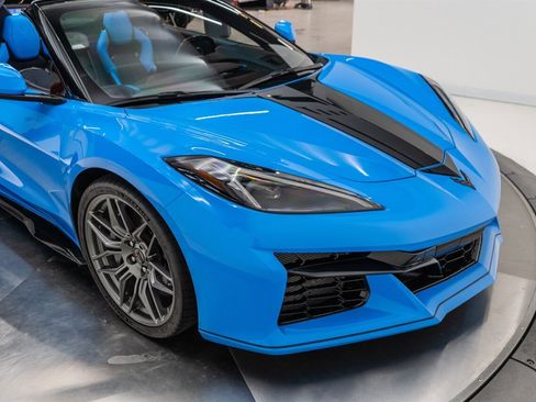 Used 2023 Chevrolet Corvette Z06 w/ Stealth Interior Trim Package RWD image 85