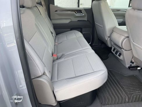 Used 2024 GMC Sierra 1500 SLE image 44