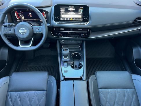 Certified 2023 Nissan Rogue Platinum w/ Platinum Premium Package image 15