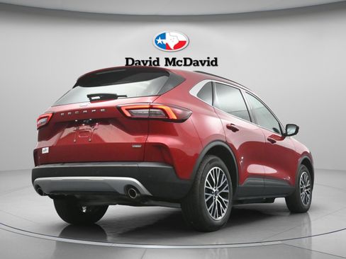 Used 2025 Ford Escape SE w/ PHEV Premium Package FWD image 32