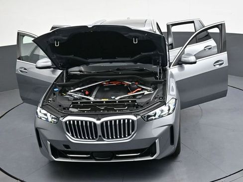 Used 2026 BMW X5 xDrive50e w/ Climate Comfort Package image 38