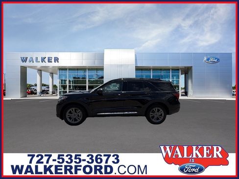 Certified 2025 Ford Explorer Active w/ Active Comfort Package AWD/4WD image 1
