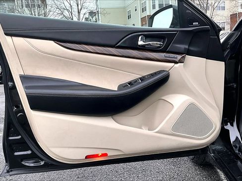 Used 2018 Nissan Maxima Platinum image 22