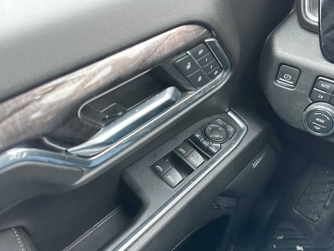 Certified 2024 Chevrolet Silverado 2500 LTZ w/ LTZ Convenience Package image 33