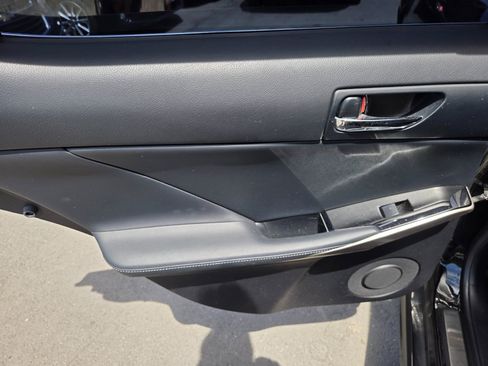 Used 2015 Lexus IS 250 w/ Navigation System Package RWD image 10