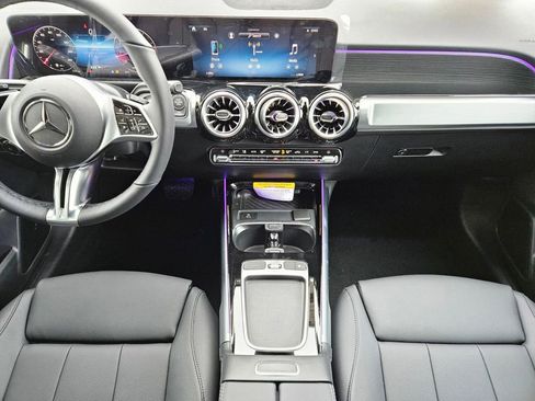New 2026 Mercedes-Benz GLB 250 4MATIC image 12