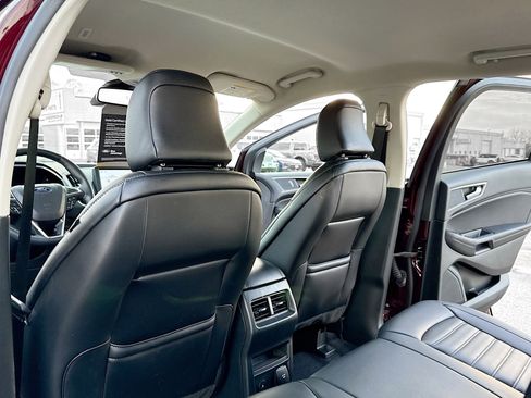 Certified 2024 Ford Edge SEL w/ Convenience Package image 6