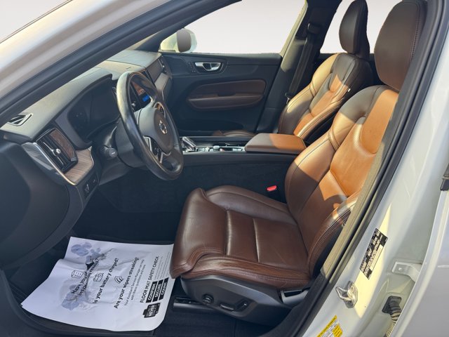 Used 2022 Volvo XC60 B5 Inscription w/ Advanced Package AWD/4WD image 9