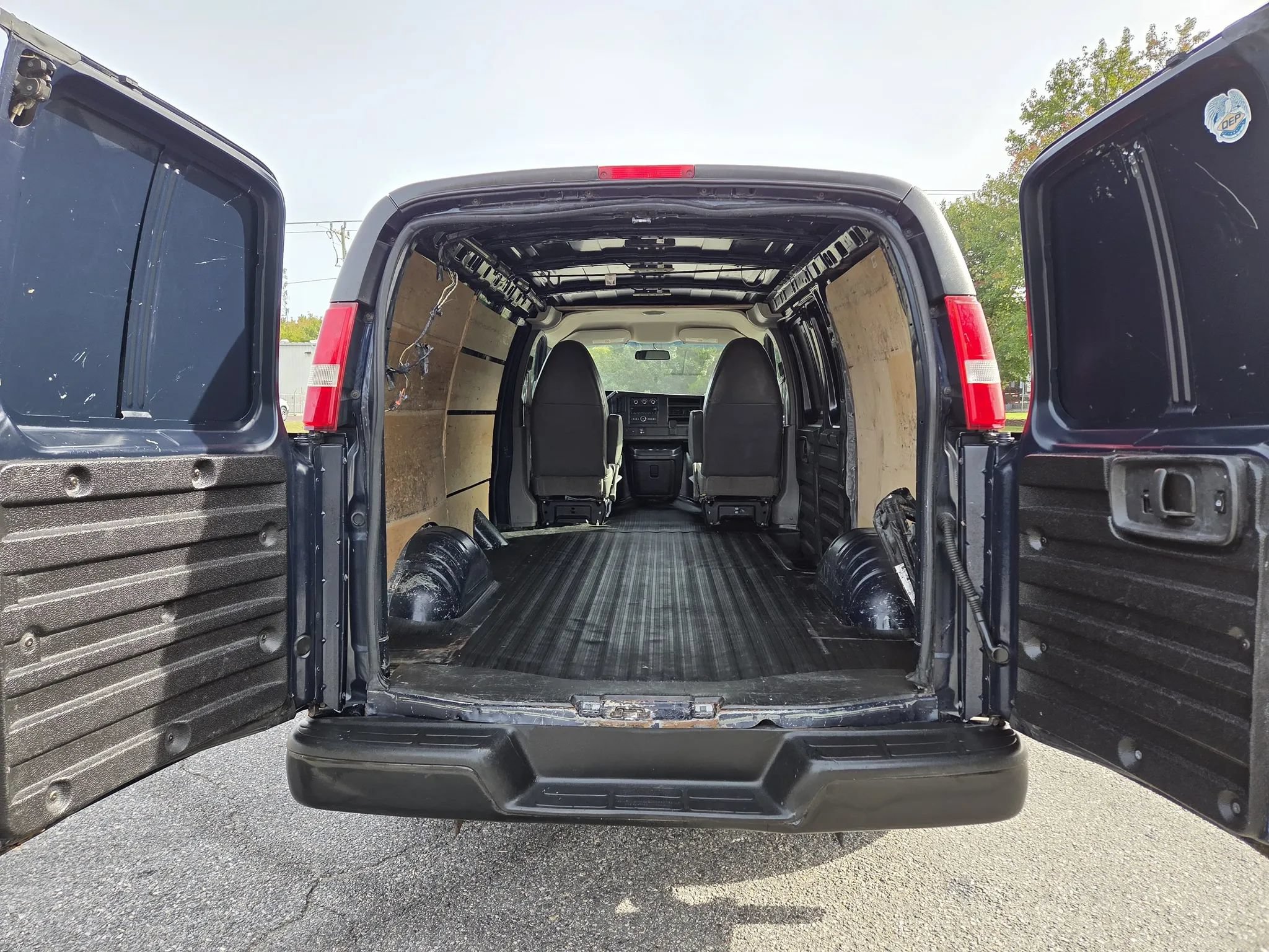 Used 2015 GMC Savana 3500 RWD image 19