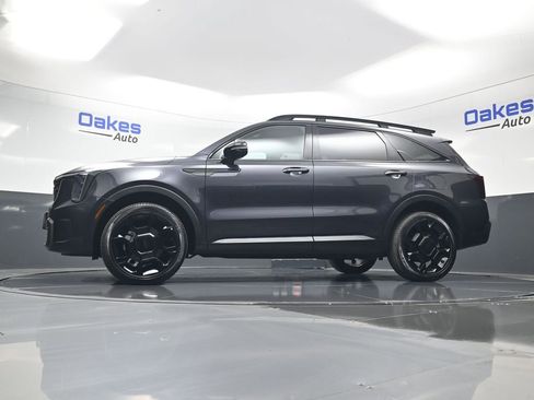 Certified 2025 Kia Sorento X-Line EX image 43