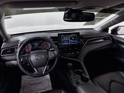 Used 2022 Toyota Camry XSE FWD image 23