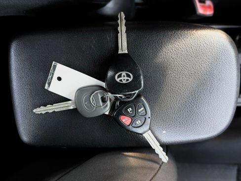 Used 2011 Toyota Corolla S image 35