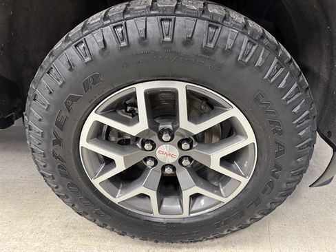 Used 2021 GMC Canyon AT4 w/ Driver Alert Package image 9