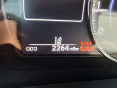 Used 2025 Lexus ES 350 w/ Premium Package image 17