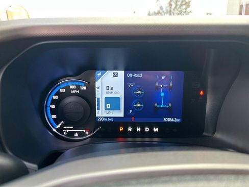 Certified 2023 Ford Bronco Outer Banks w/ Sasquatch Package image 16