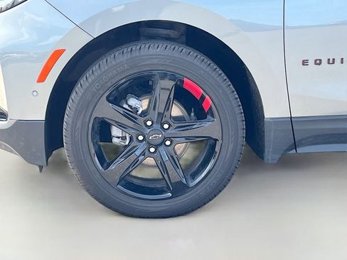 Used 2023 Chevrolet Equinox Premier AWD/4WD image 30