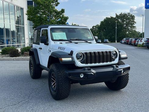 Used 2025 Jeep Wrangler Sport AWD/4WD image 1