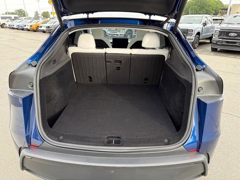 Used 2026 Tesla Model Y Long Range RWD image 17