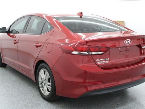 Used 2017 Hyundai Elantra SE FWD image 6
