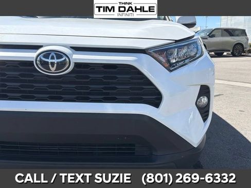 Used 2020 Toyota RAV4 XLE w/ XLE Grade Weather Package AWD/4WD image 5