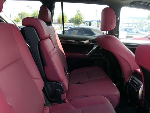 Used 2023 Lexus GX 460 Premium image 23