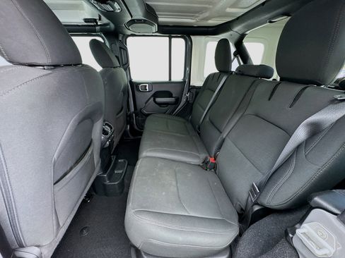 Used 2023 Jeep Wrangler Unlimited w/ Convenience Group AWD/4WD image 15