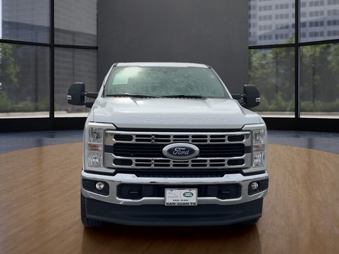 Used 2025 Ford F250 XLT AWD/4WD image 2