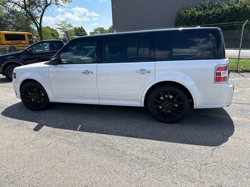 Certified 2019 Ford Flex SEL w/ Equipment Group 202A AWD/4WD image 9