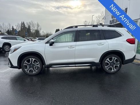 Used 2023 Subaru Ascent Limited w/ Technology Package image 4