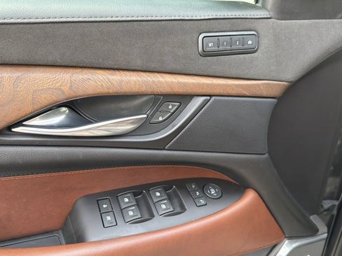 Certified 2019 Cadillac Escalade Luxury w/ LPO, Escalade Noir Package RWD image 24
