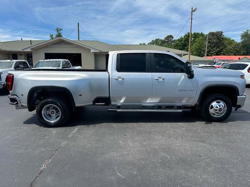 Used 2022 Chevrolet Silverado 3500 LT w/ Convenience Package AWD/4WD image 4