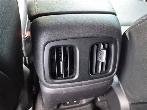 Used 2025 Hyundai Tucson Limited FWD image 18