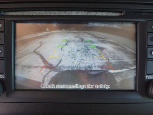 Used 2014 Nissan Frontier 2WD Crew Cab Long Bed image 16