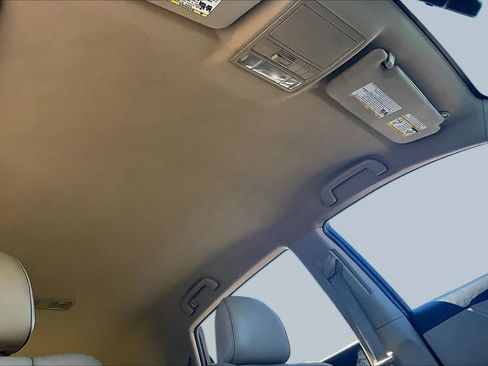 Used 2015 Toyota Venza XLE FWD image 13