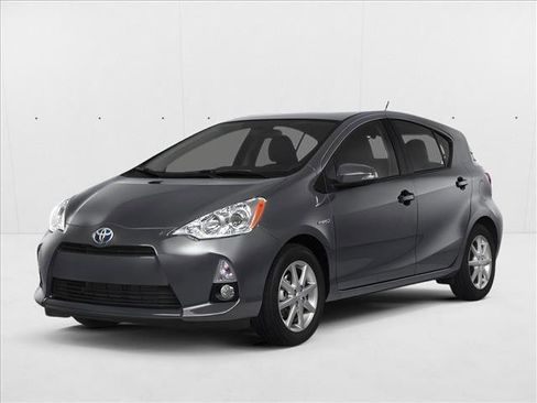 Used 2014 Toyota Prius C Two image 1