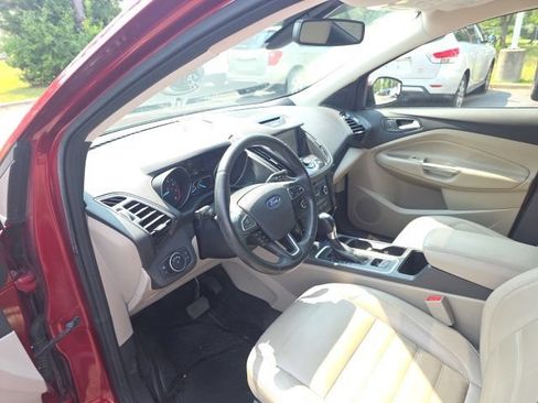 Used 2017 Ford Escape Titanium FWD image 9