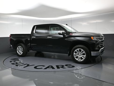 Used 2024 Chevrolet Silverado 1500 LTZ w/ Z71 Off-Road Package AWD/4WD image 2