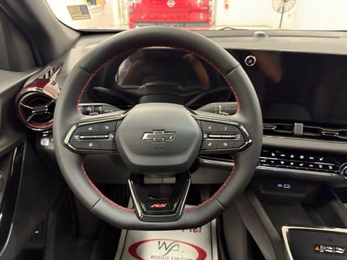 New 2026 Chevrolet Equinox RS image 18