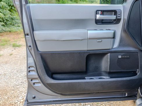 Used 2018 Toyota Sequoia Limited w/ Safety & Convenience Package RWD image 28