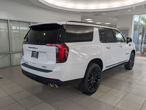 New 2026 GMC Yukon XL Denali w/ Sun & Power Step Package image 4