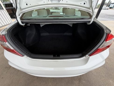 Used 2012 Honda Civic HF image 11
