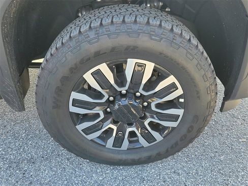 New 2025 GMC Sierra 3500 Denali Ultimate image 6