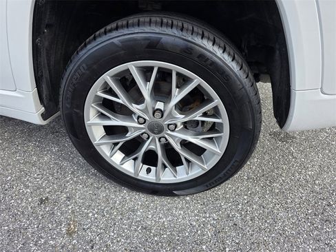 Used 2022 Jeep Grand Cherokee Summit image 19